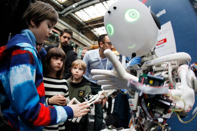 Comenzar-a-estudiar-inteligencia-artificial-en-Espana