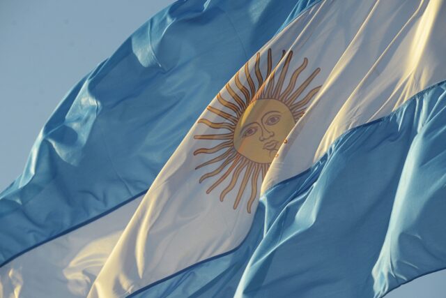 El riesgo de sobrerregular la inteligencia artificial en Argentina